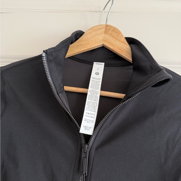 Lululemon Define Mesh Back Jacket nulu Nwt Size 2 Black Color - Picture 3 of 4